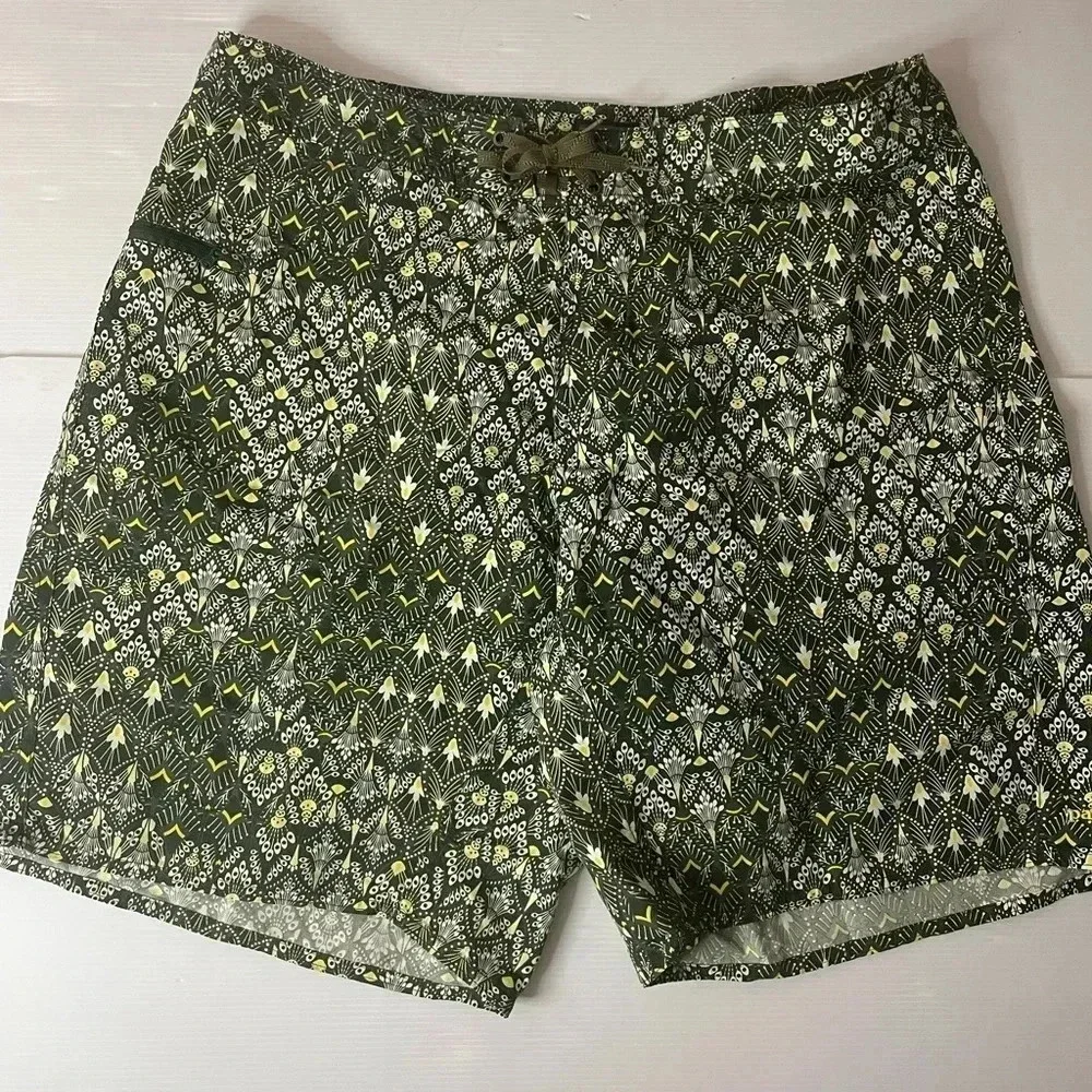 Patagonia Wavefarer Board Shorts Size 38 Dark Green Yellow